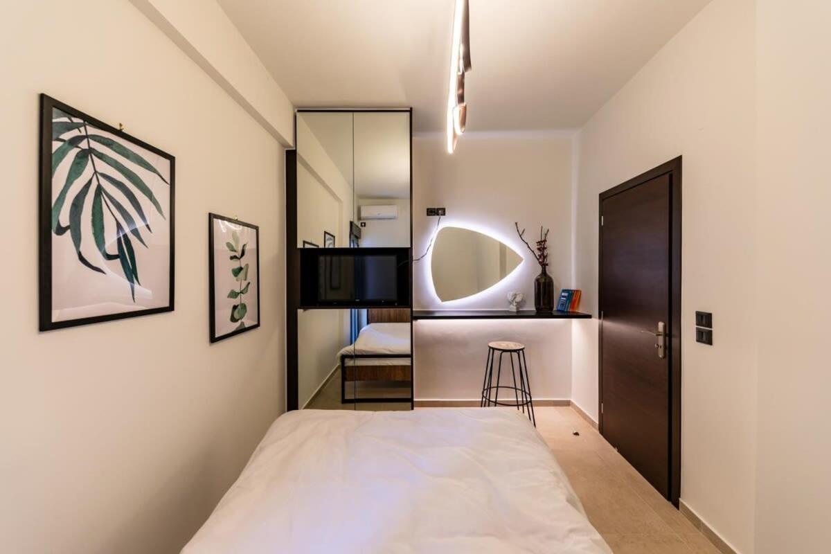 Beautiful Elegant Apartment Next To Monastiraki Athens Luaran gambar