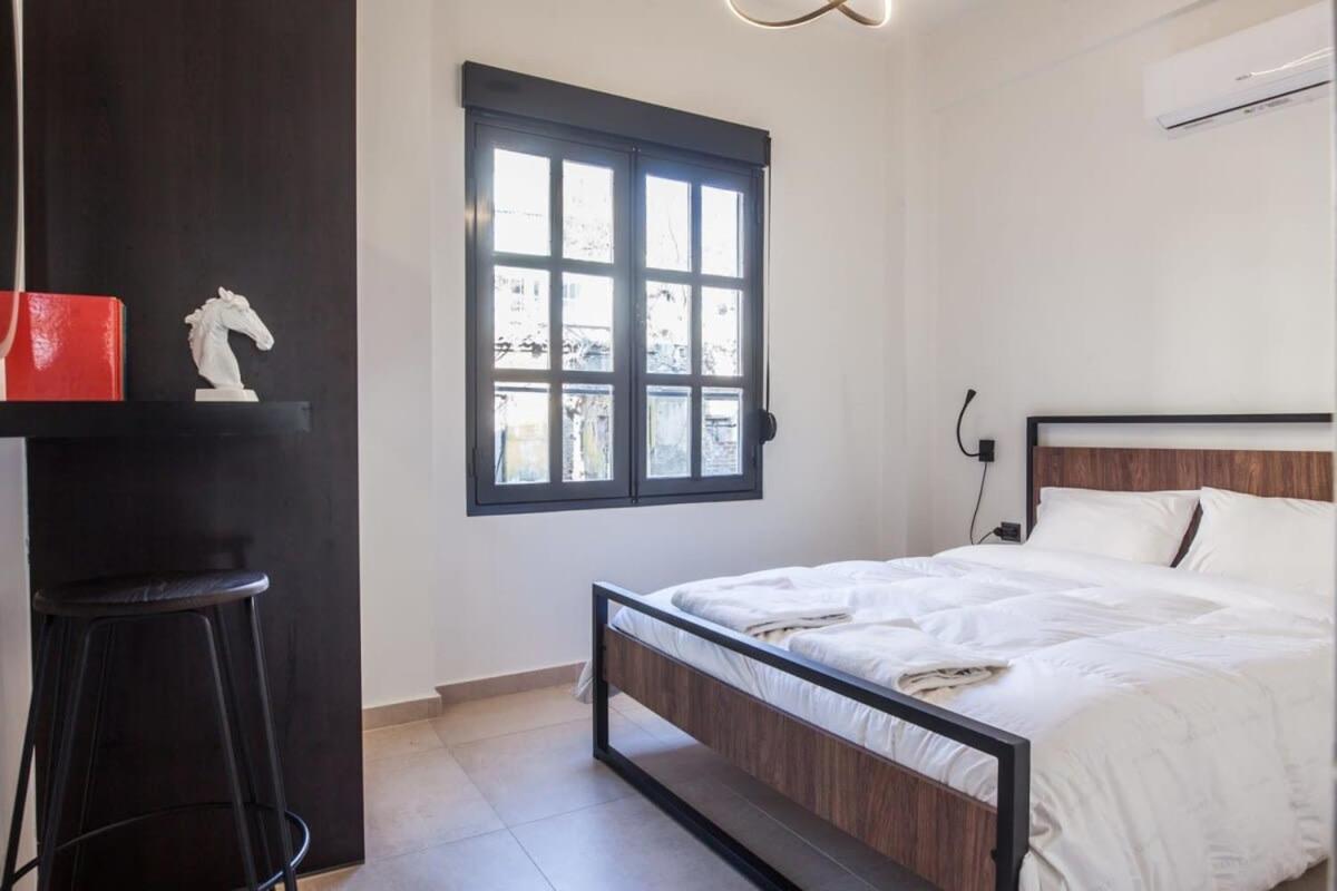 Beautiful Elegant Apartment Next To Monastiraki Athens Luaran gambar