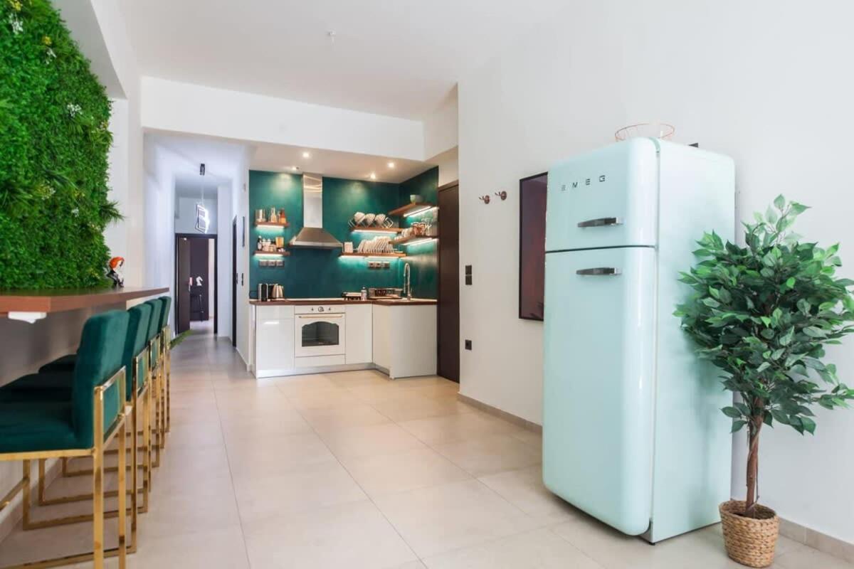Beautiful Elegant Apartment Next To Monastiraki Athens Luaran gambar