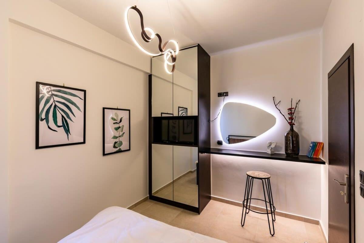 Beautiful Elegant Apartment Next To Monastiraki Athens Luaran gambar