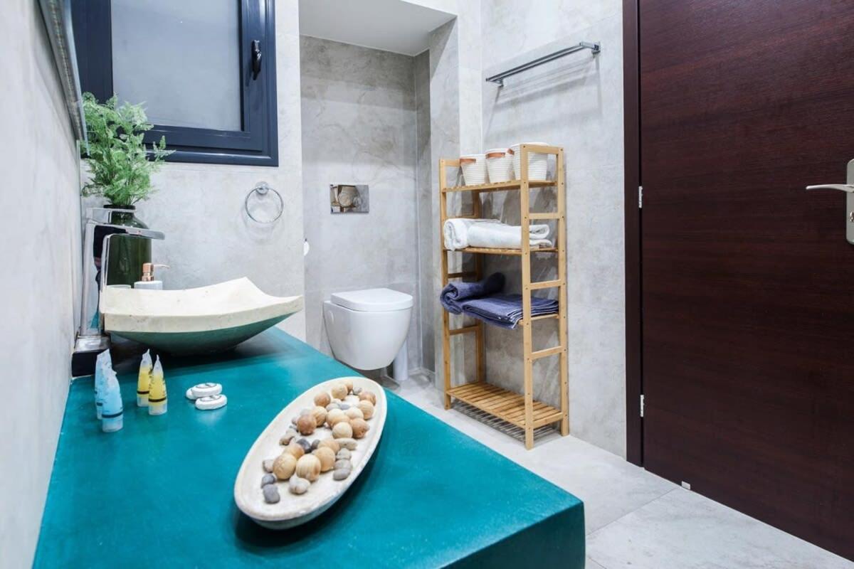 Beautiful Elegant Apartment Next To Monastiraki Athens Luaran gambar